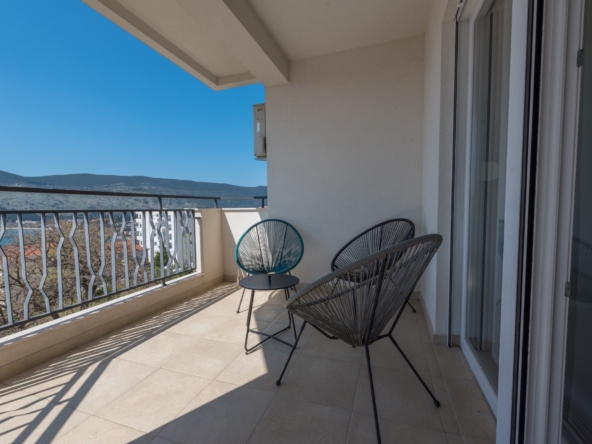19-Herceg Novi, Topla - furnished two-bedroom apartment with sea view