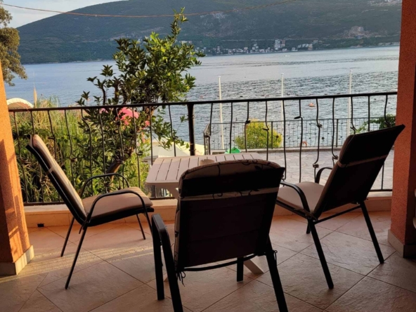 Waterfront Apartment in Herceg Novi